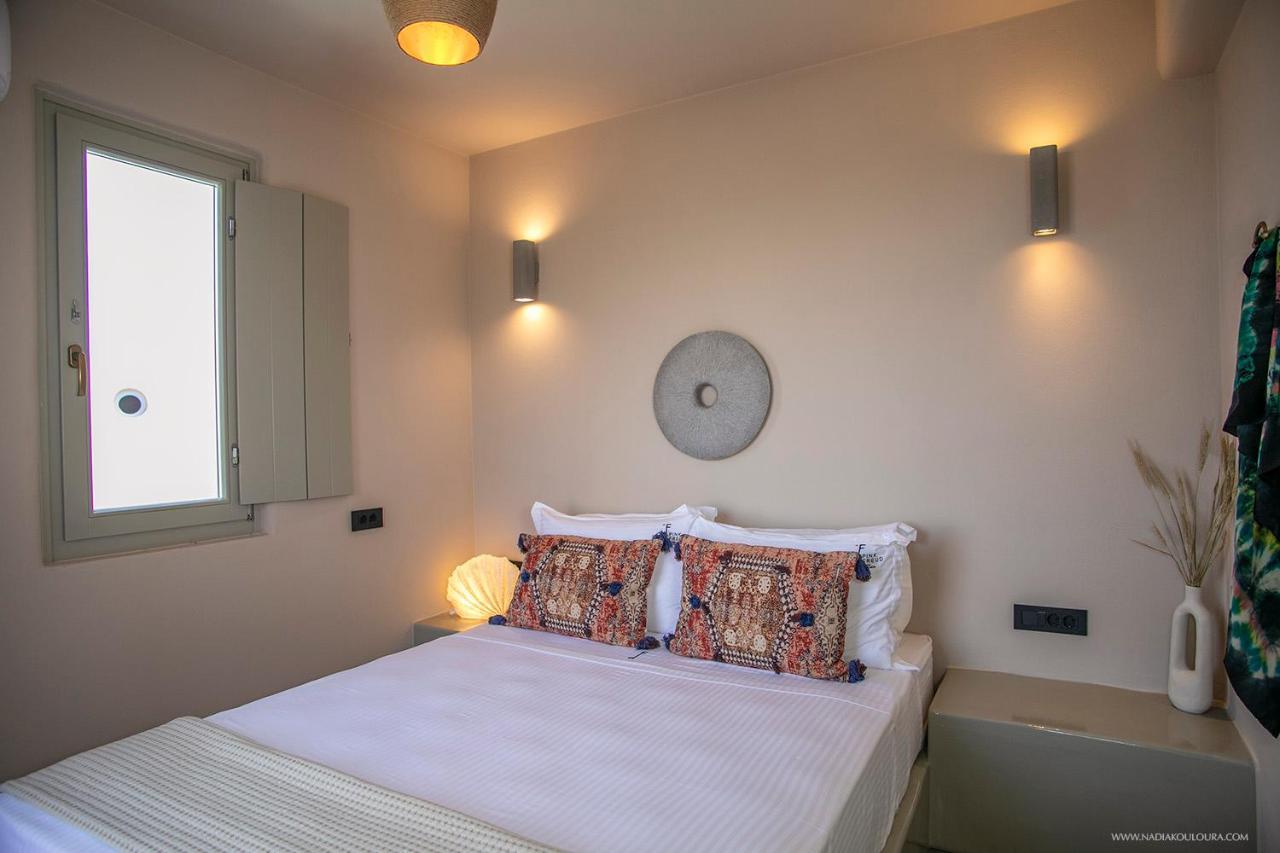Vila Pink Freud Santorini
