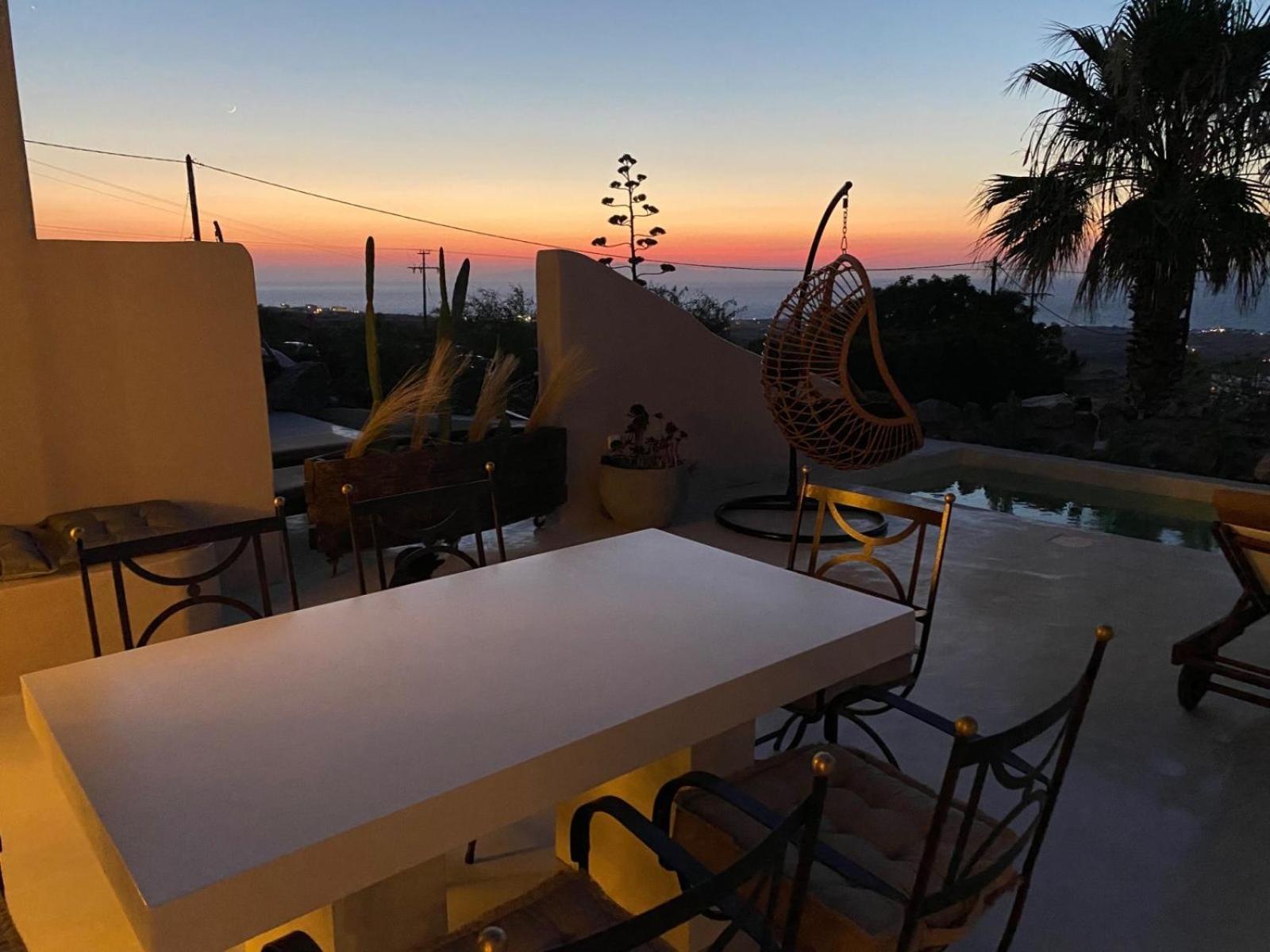 Pink Freud Santorini *