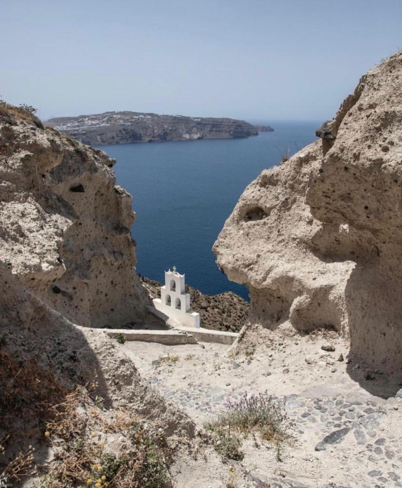 Vila Pink Freud Santorini Oía