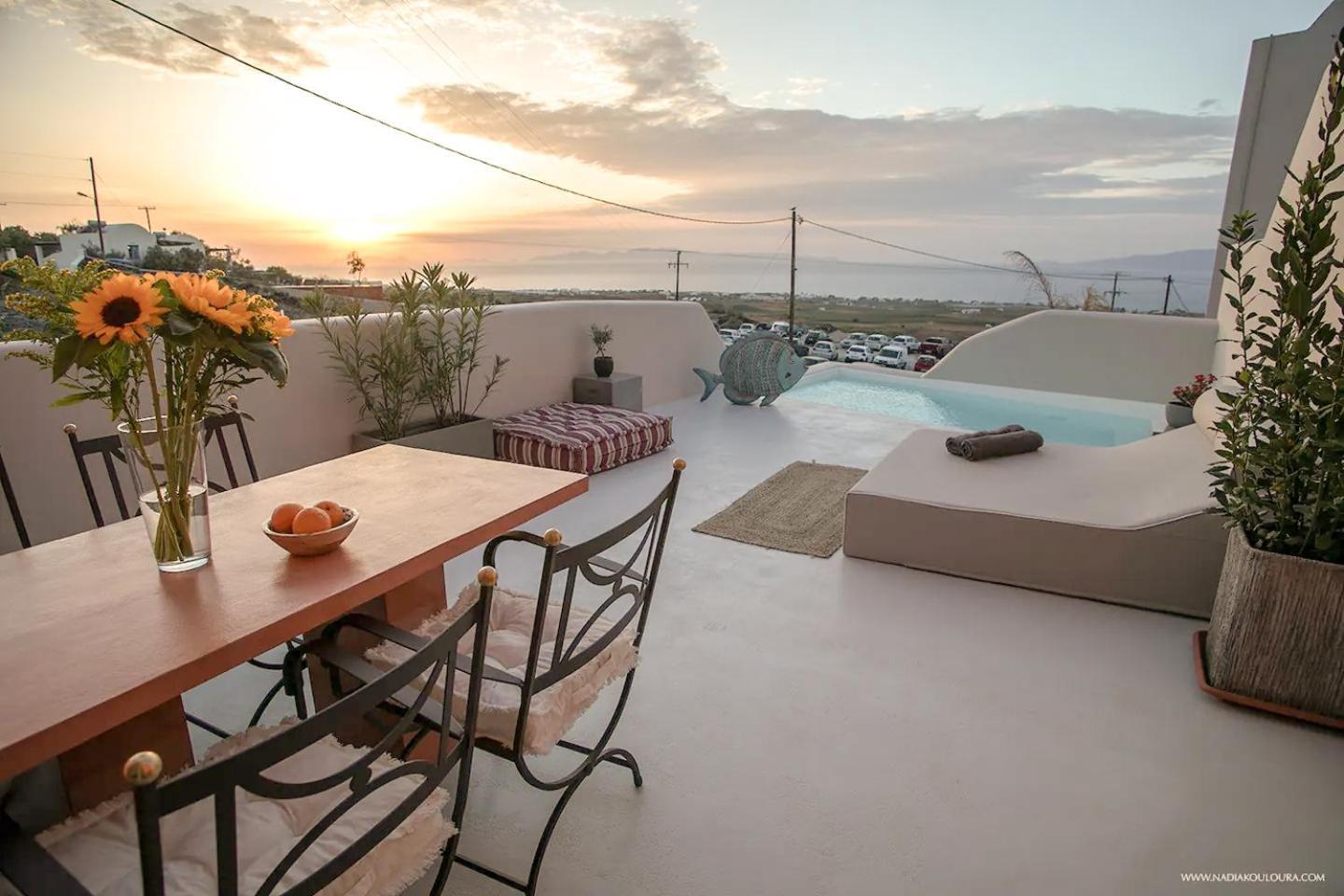 Pink Freud Santorini * Ия